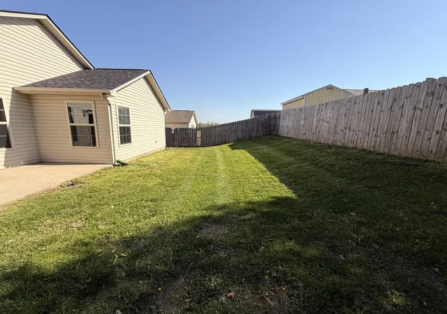 Homes for sale in Lawrenceburg, KY | 1010 Cedar Ridge Ct, Lawrenceburg, KY 40342 | MLS# 26008321