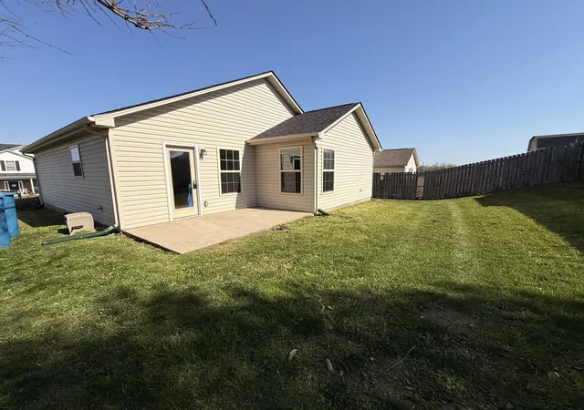 Homes for sale in Lawrenceburg, KY | 1010 Cedar Ridge Ct, Lawrenceburg, KY 40342 | MLS# 26008321