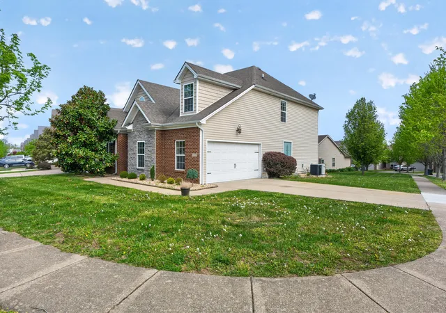 Photo 2 of Single family home for sale at 3373 Hibernia Pass, Lexington, KY 40509 | MLS# 26008326 | Listing updated on 2026-10-09