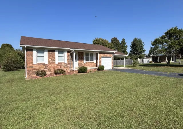 Homes for sale in London, KY | 171 Wildwood Ave, London, KY 40744 | MLS# 26008628