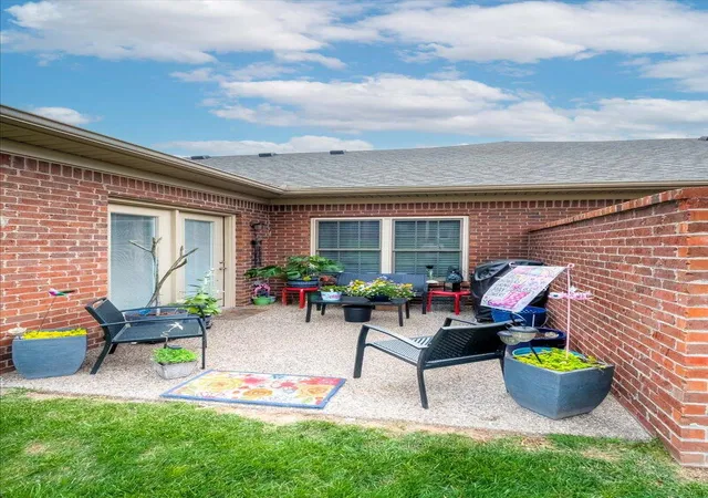 36th image of 2047 Berry Hill Dr, Frankfort, KY 40601 | MLS# 26008389
