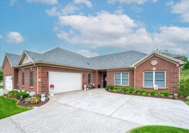 3rd image of 2047 Berry Hill Dr, Frankfort, KY 40601 | MLS# 26008389