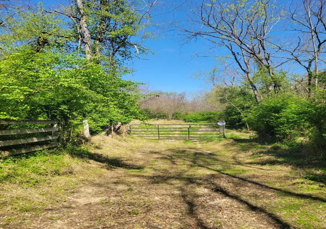 1st image of 233 Season Hill Farm Ln, Richmond, KY 40475 | MLS# 26008398
