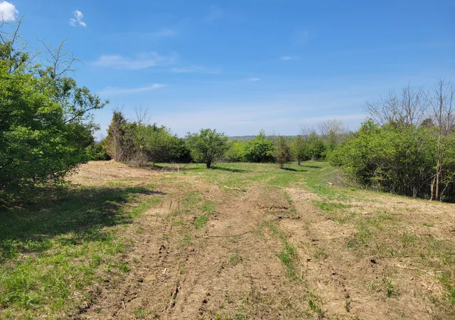 3rd image of 233 Season Hill Farm Ln, Richmond, KY 40475 | MLS# 26008398