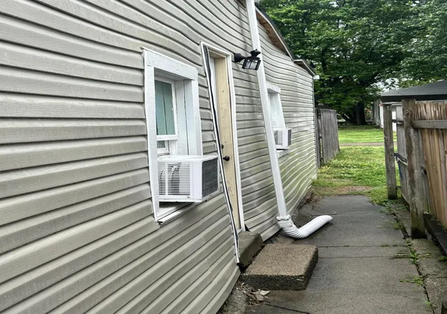 4th image of 1417 S 8Th St, Louisville, KY 40208 | MLS# 26008443