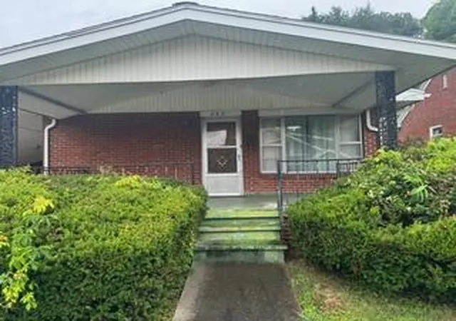 Homes for sale in Harlan, KY | 403 E Mound St, Harlan, KY 40831 | MLS# 26009223