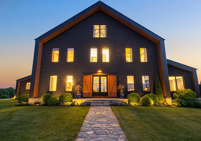 Photo 4 of Single family home for sale at 689 Sarah Blake Ln, Versailles, KY 40383 | MLS# 26008955 | Listing updated on 2026-09-23