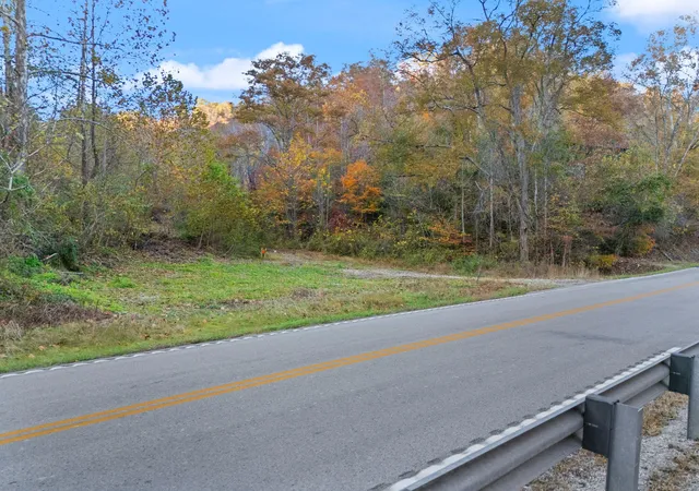 Homes for sale in Manchester, KY | 9992 Ky-11, Manchester, KY 40962 | MLS# 26008685