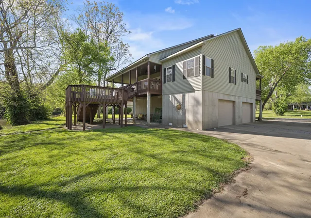 Homes for sale in Paris, KY | 129 Taylor Ave, Paris, KY 40361 | MLS# 26008786