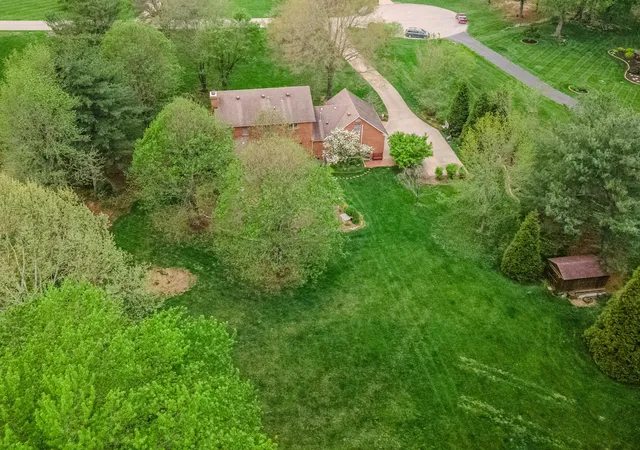 2nd image of 1021 Wesbend Dr, Frankfort, KY 40601 | MLS# 26008643