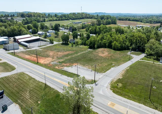 Photo 2 of Sale Pending at 1147 W Highway 80, Somerset, KY 42503 | MLS# 26008749 | Listing updated on 2026-09-01