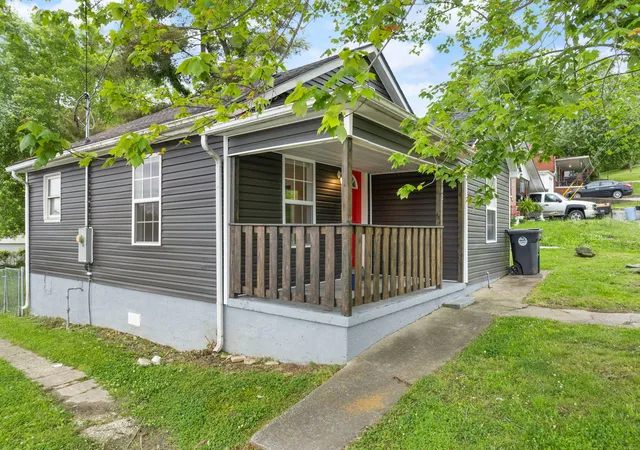 Homes for sale in Corbin, KY | 103 W 14Th St, Corbin, KY 40701 | MLS# 26008564