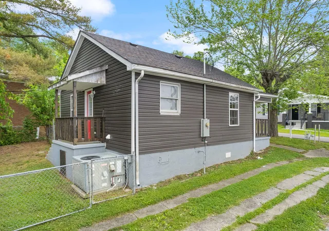 Homes for sale in Corbin, KY | 103 W 14Th St, Corbin, KY 40701 | MLS# 26008564