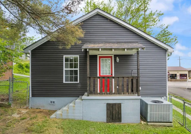 Homes for sale in Corbin, KY | 103 W 14Th St, Corbin, KY 40701 | MLS# 26008564
