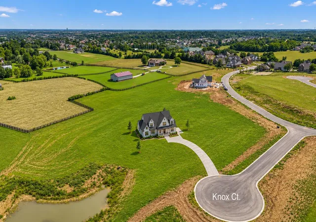 4th image of 110 Knox Ct, Winchester, KY 40391 | MLS# 26008587