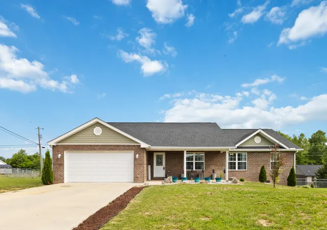 Photo 1 of Single family home for sale at 350 Misty Dr, Somerset, KY 42503 | MLS# 26008655 | Listing updated on 2026-08-17