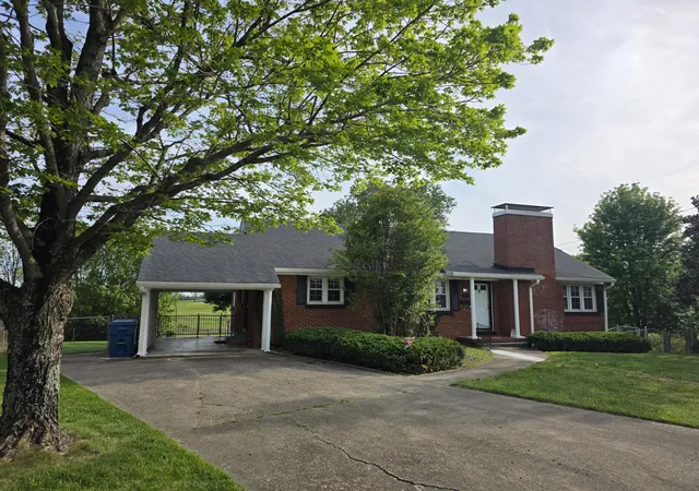 Homes for sale in Harrodsburg, KY | 650 Elizabeth Ct, Harrodsburg, KY 40330 | MLS# 26008675