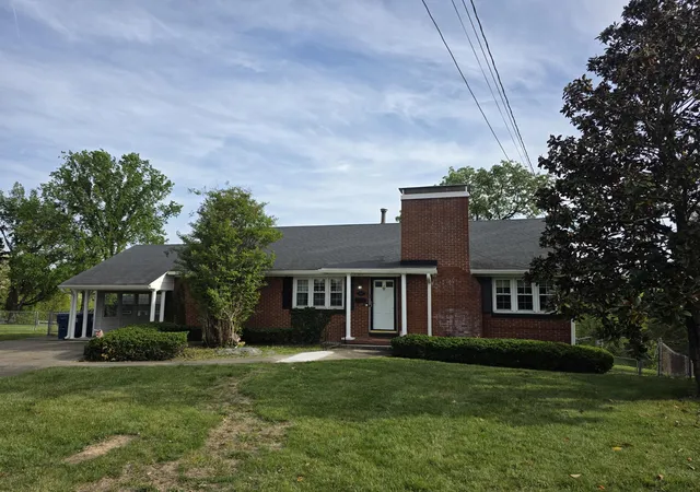 Homes for sale in Harrodsburg, KY | 650 Elizabeth Ct, Harrodsburg, KY 40330 | MLS# 26008675