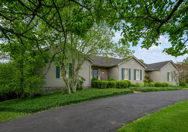 Homes for sale in Richmond, KY | 105 Old Farm Rd, Richmond, KY 40475 | MLS# 26009283