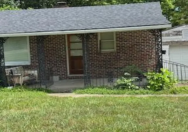 3rd image of 175 S Robinson Dr, Somerset, KY 42503 | MLS# 26008713