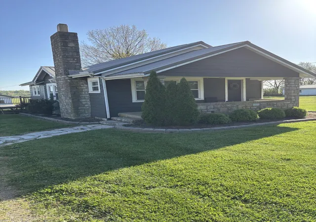 Homes for sale in Frankfort, KY | 1303 Nw Devils Hollow Rd, Frankfort, KY 40601 | MLS# 26008765