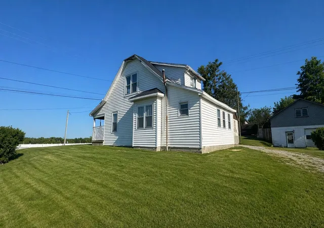 Photo 1 of Single family home for sale at 341 Langdon St, Somerset, KY 42503 | MLS# 26008841 | Listing updated on 2026-04-23