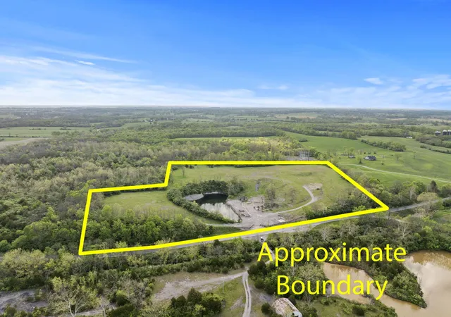 1st image of 1514 Russell Cave Rd, Paris, KY 40361 | MLS# 26009478