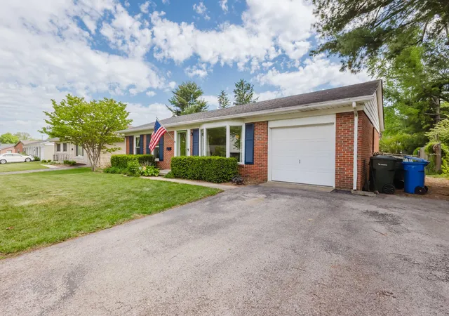 2nd image of 2420 Larkin Rd, Lexington, KY 40503 | MLS# 26008951