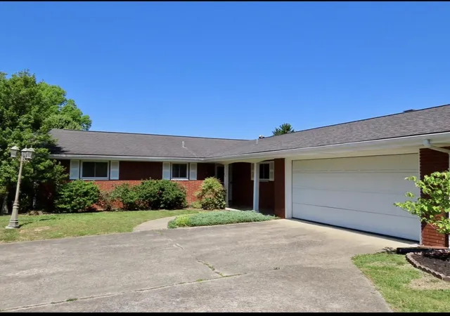 1st image of 912 Barbourville St, Corbin, KY 40701 | MLS# 26008897