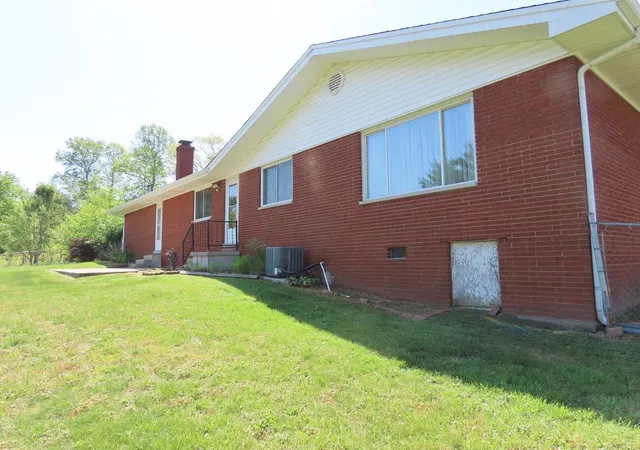 Homes for sale in Corbin, KY | 912 Barbourville St, Corbin, KY 40701 | MLS# 26008897