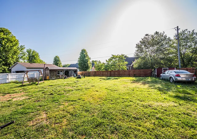 4th image of 220 Spence Ln, Franklin, KY 42134 | MLS# 26008958