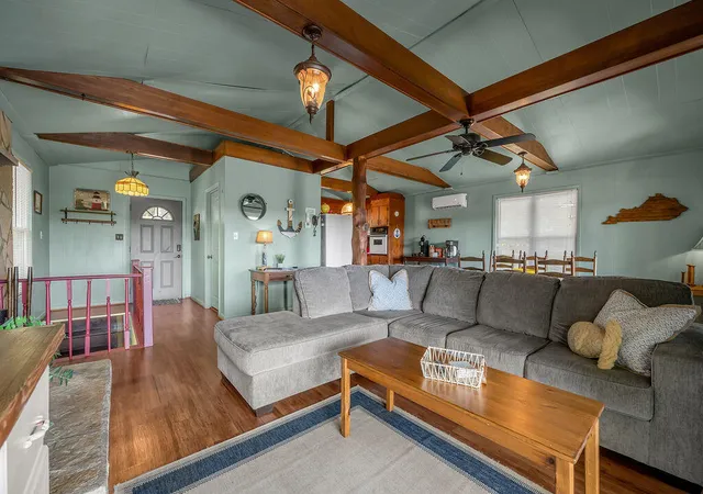 Homes for sale in Harrodsburg, KY | 1516 Paradise Camp Rd, Harrodsburg, KY 40330 | MLS# 26008945