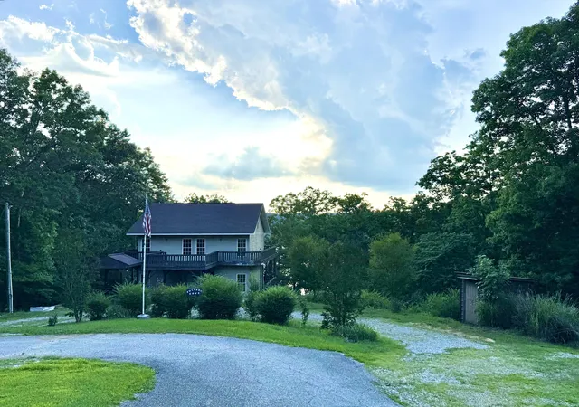 Homes for sale in Monticello, KY | 340 Hunters Paradise Rd, Monticello, KY 42633 | MLS# 26009287