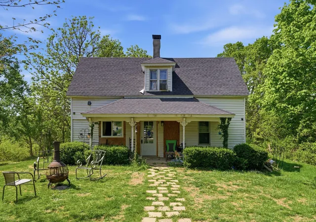 Photo 3 of House for sale at 1092 Bushtown Rd, Harrodsburg, KY 40330 | MLS# 26008981 | Listing updated on 2026-06-22