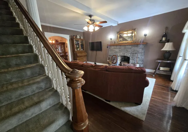 Homes for sale in Nicholasville, KY | 301 N 3Rd St, Nicholasville, KY 40356 | MLS# 26009082