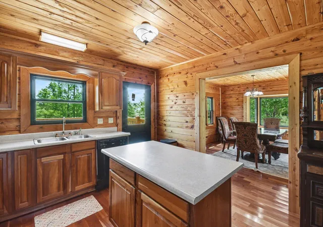 Photo 4 of Single family home for sale at 70 Twin Crk Loop, Jamestown, KY 42629 | MLS# 26009047 | Listing updated on 2026-07-31