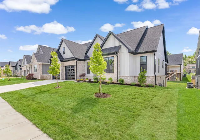 Homes for sale in Versailles, KY | 726 Azalea Ln, Versailles, KY 40383 | MLS# 26009033