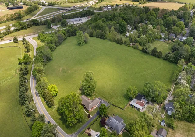 Homes for sale in Midway, KY | 6888 A Midway Rd, Midway, KY 40347 | MLS# 26009053