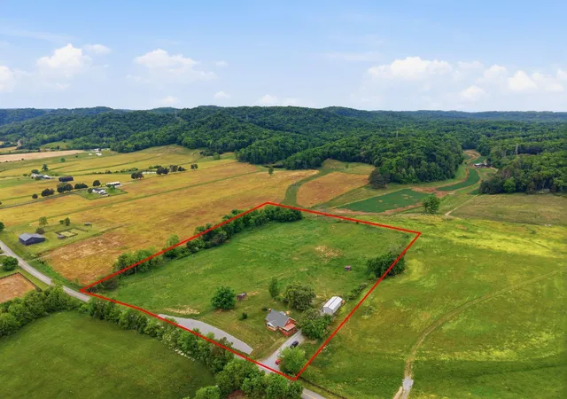 Homes for sale in Jamestown, KY | 5029 S Hwy 379, Jamestown, KY 42629 | MLS# 26010004