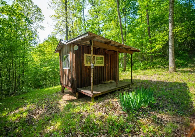 Photo 3 of House for sale at 1051 Kelley Ln Spann Hl, Monticello, KY 42633 | MLS# 26009134 | Listing updated on 2026-09-12
