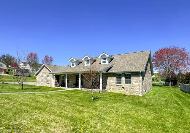Homes for sale in Science Hill, KY | 309 Park Ln, Science Hill, KY 42553 | MLS# 26009164