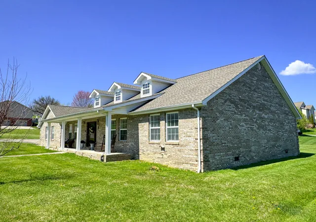Homes for sale in Science Hill, KY | 309 Park Ln, Science Hill, KY 42553 | MLS# 26009164