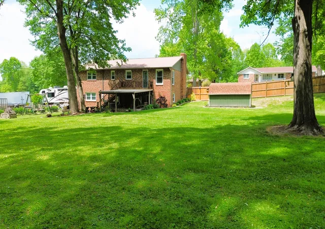 Photo 3 of Single family home for sale at 140 Tuit Acres Dr, Corbin, KY 40701 | MLS# 26009702 | Listing updated on 2026-05-06