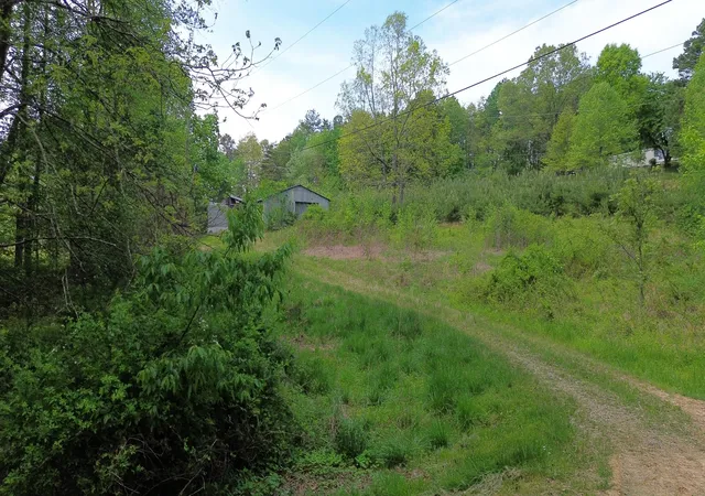 Photo 2 of Sale Pending at 1008 Campbell Rd, Corbin, KY 40701 | MLS# 26010642 | Listing updated on 2026-05-19
