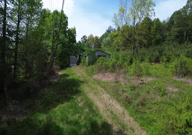 Photo 4 of Sale Pending at 1008 Campbell Rd, Corbin, KY 40701 | MLS# 26010642 | Listing updated on 2026-05-19