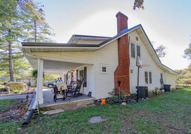 Homes for sale in Science Hill, KY | 235 Stanford St, Science Hill, KY 42553 | MLS# 26009285