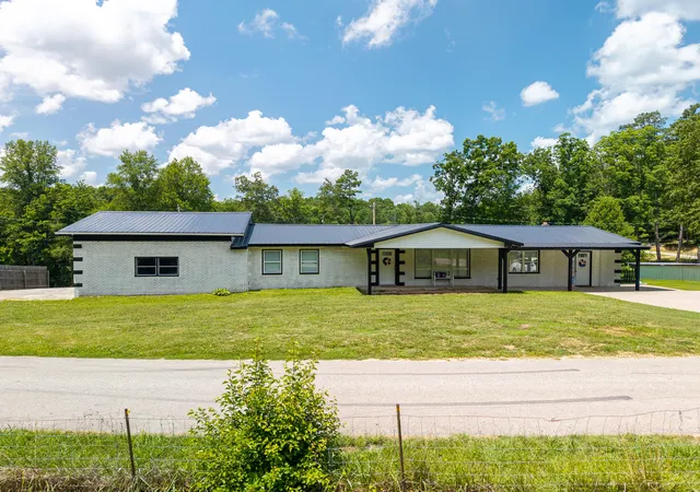 Homes for sale in Pine Knot, KY | 134 Poley Ellis Ln, Pine Knot, KY 42635 | MLS# 26009342