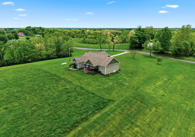 Photo 2 of Single family home for sale at 401 Simpson Ridge Rd, Williamstown, KY 41097 | MLS# 26009684 | Listing updated on 2026-05-01