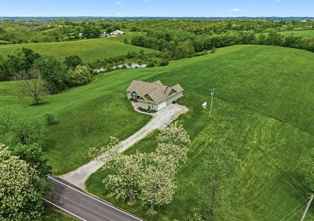 Photo 2 of Single family home for sale at 401 Simpson Ridge Rd, Williamstown, KY 41097 | MLS# 26009684 | Listing updated on 2026-05-01