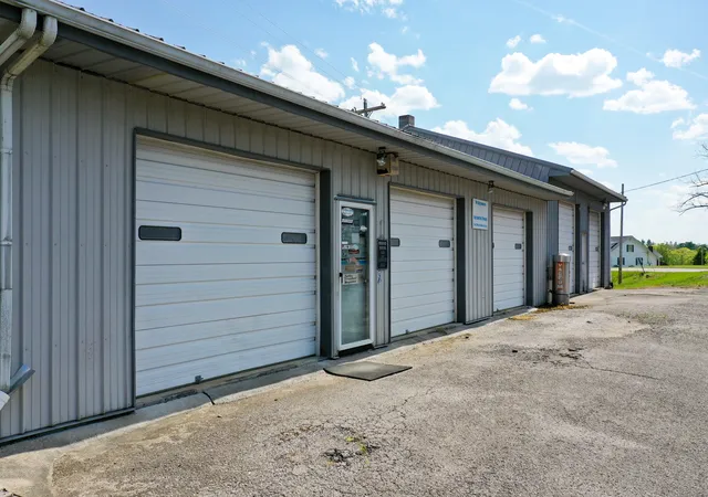 Homes for sale in Mc Kee, KY | 155 Lodge Hall Rd, Mc Kee, KY 40447 | MLS# 26009392